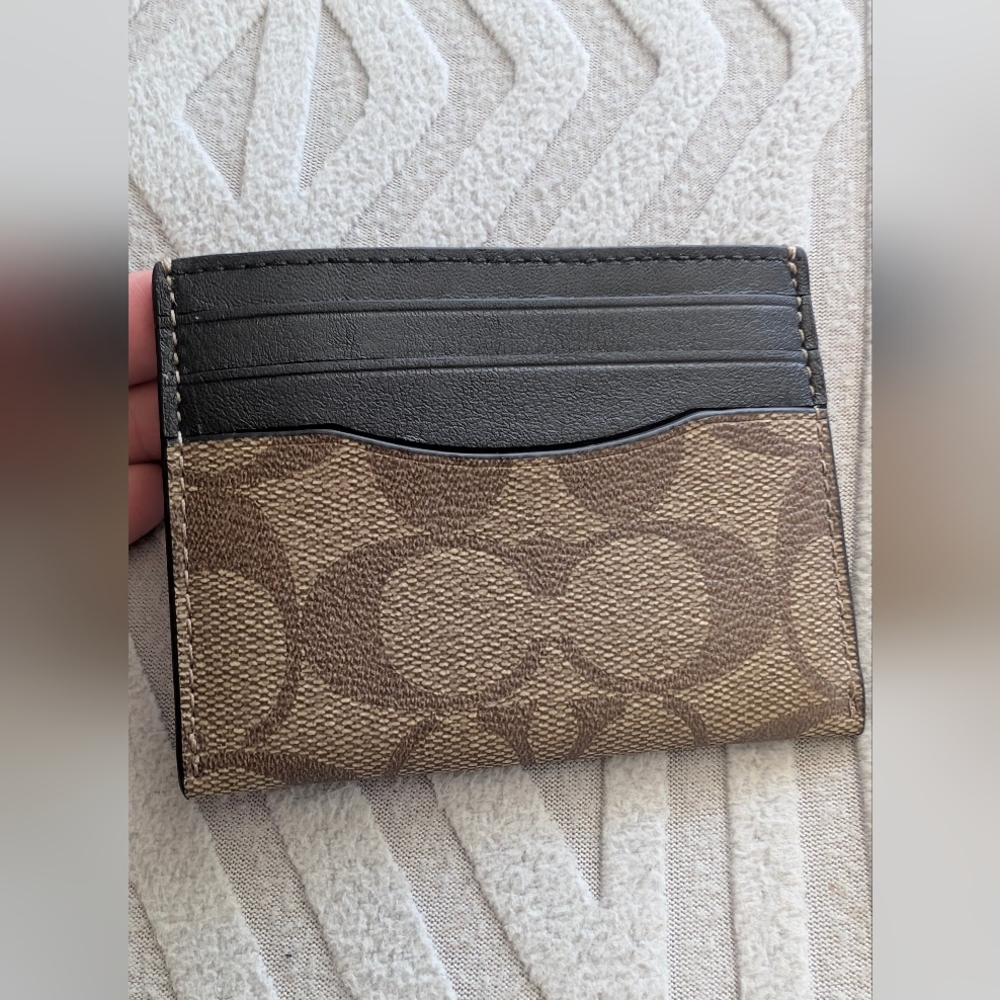 BNeW Coach Card Holder